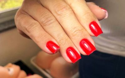 Curso de Esmaltação em Gel e Blindagem de Unhas